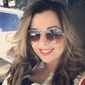 Meet your Posher, Jocelyn
